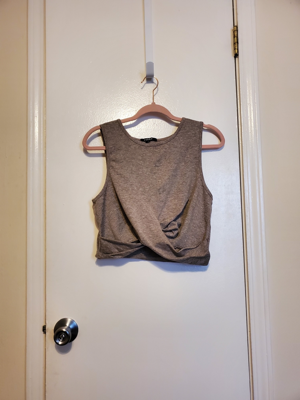 Zobha Sleeveless Twist-Front Crop Top - Gray